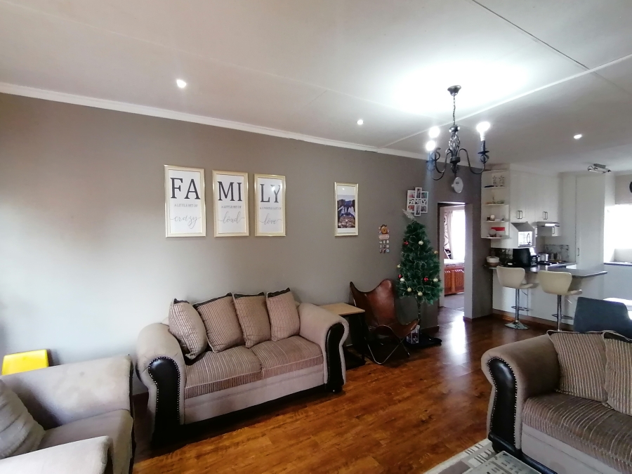 2 Bedroom Property for Sale in Meiringspark Ext 4 North West